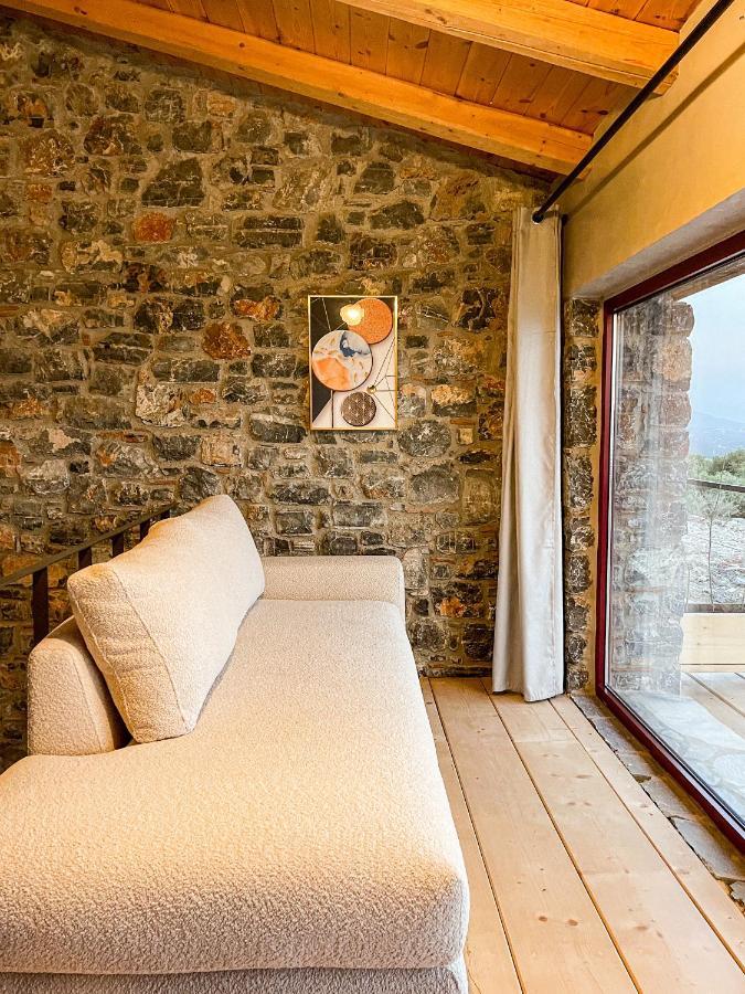 Modern Stone Villas With Swimming Pool Aliveri Buitenkant foto