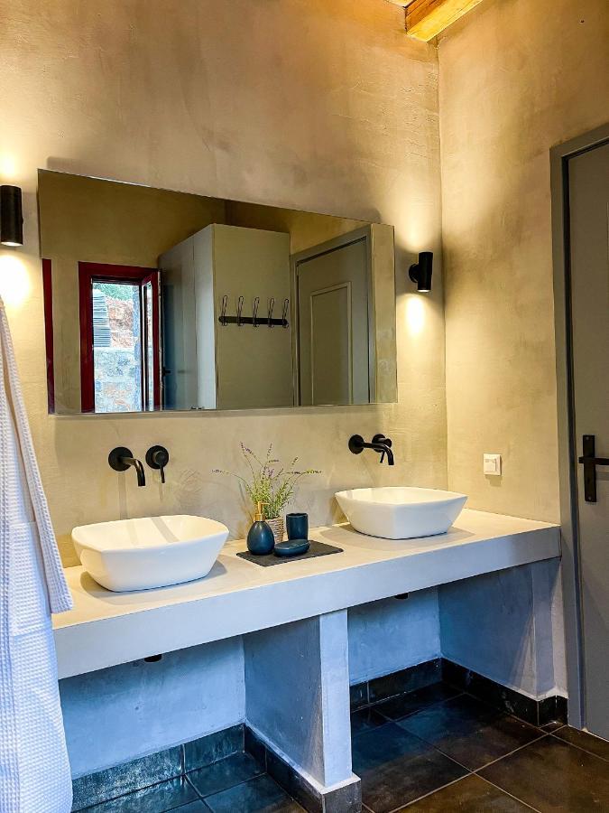 Modern Stone Villas With Swimming Pool Aliveri Buitenkant foto