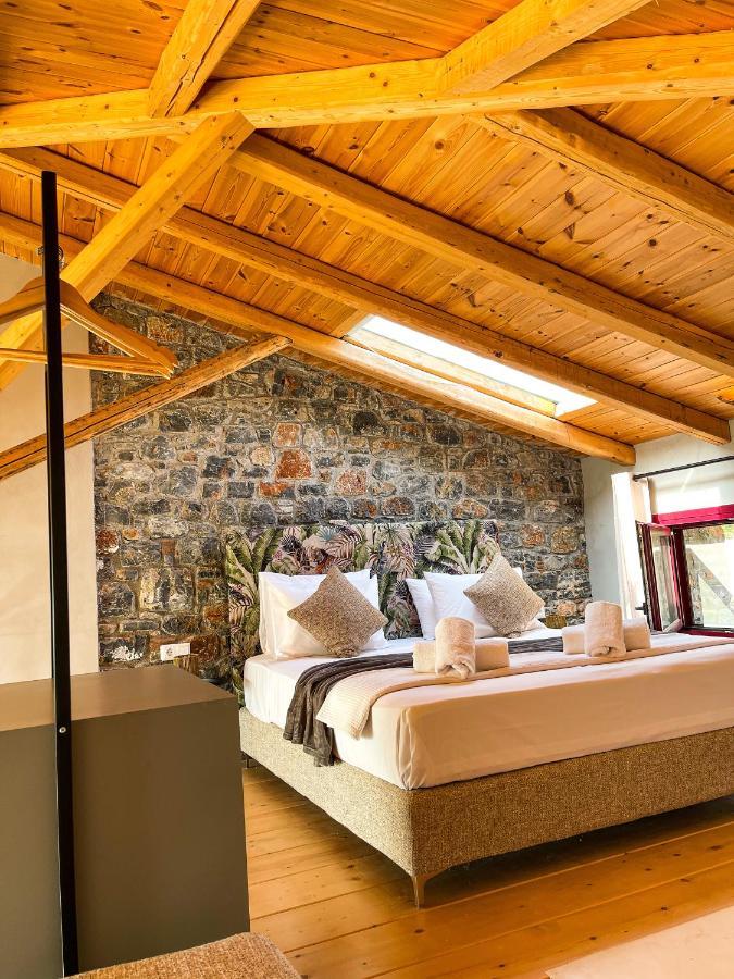 Modern Stone Villas With Swimming Pool Aliveri Buitenkant foto