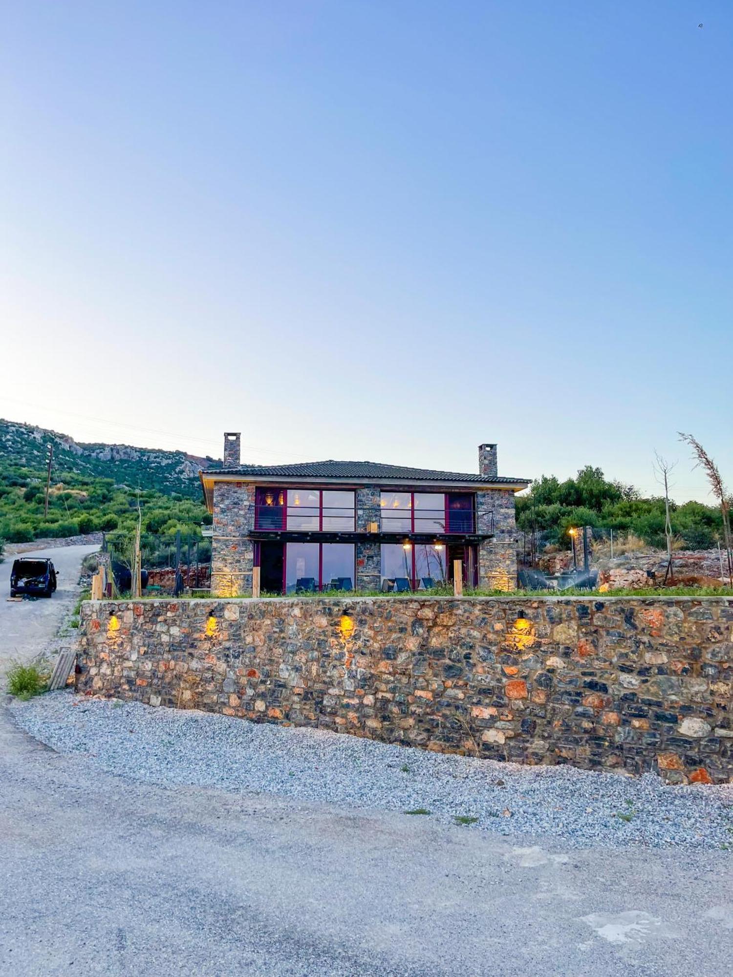 Modern Stone Villas With Swimming Pool Aliveri Buitenkant foto